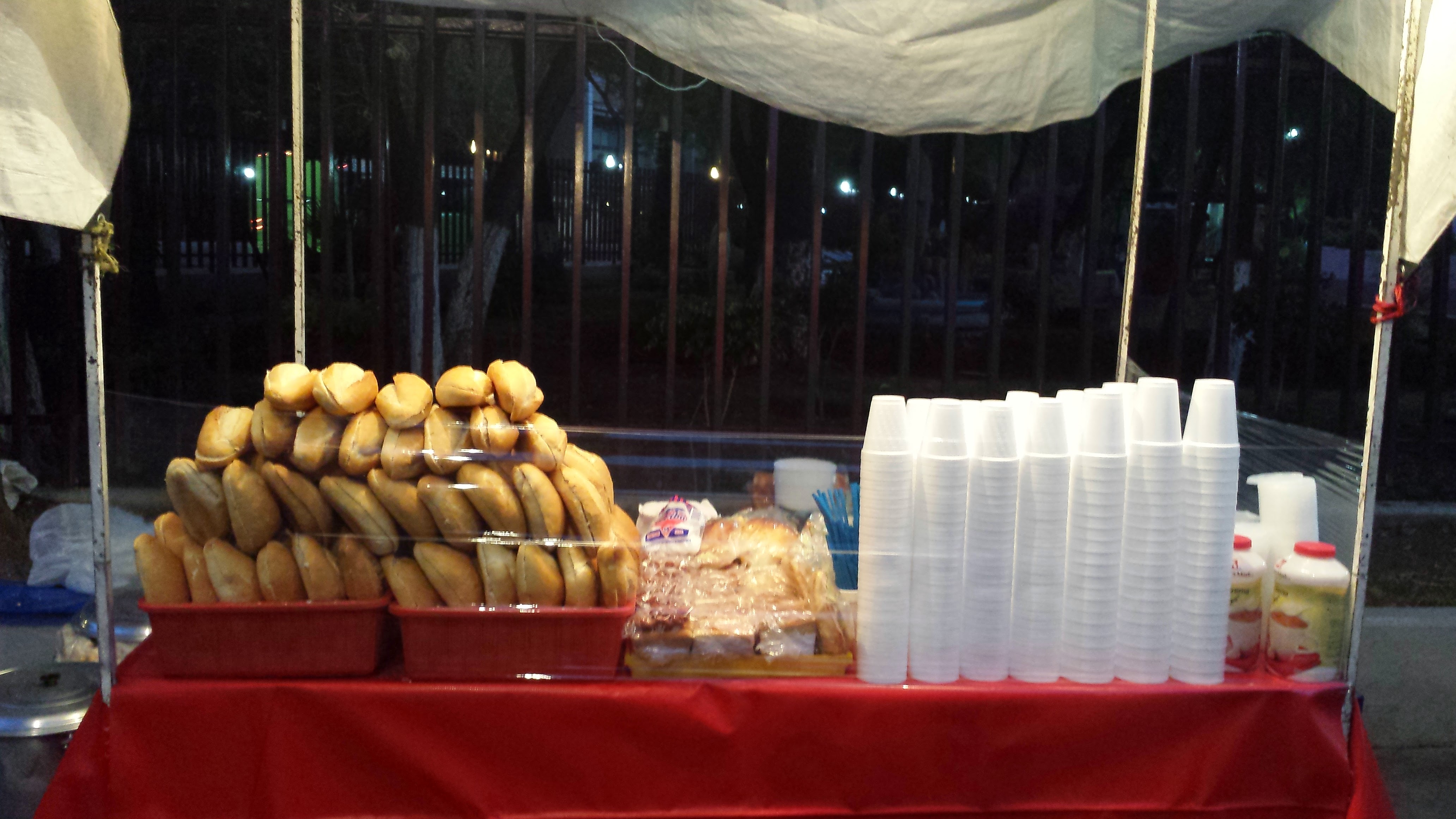 Punto de venta Tamales GOGI en operación